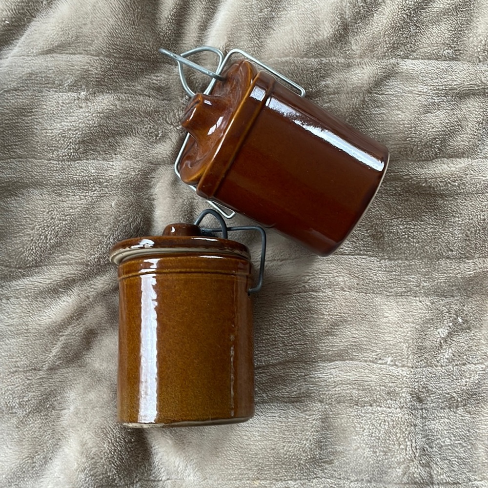 Stoneware containers, pair.
